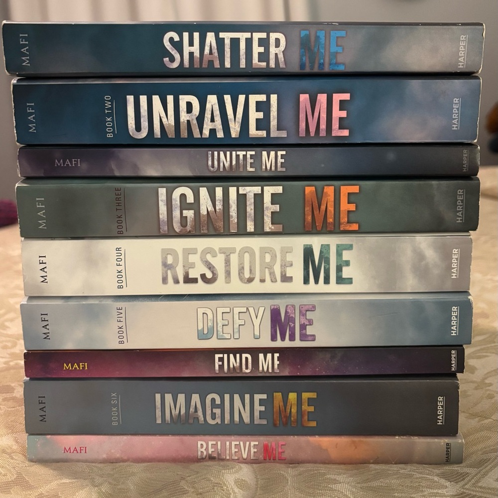 Shatter Me Series (9 titles)
